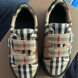 Burberry shoes